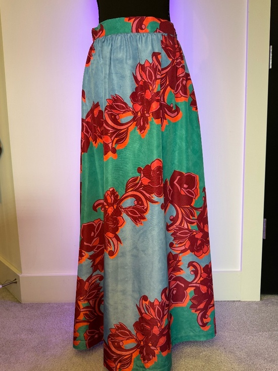 Alden Adair Dresses & Skirts - Alden Adair Floral Maxi Skirt Teal Red Statement Print Size Small